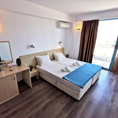 Largo Hotell Slăntjev Brjag