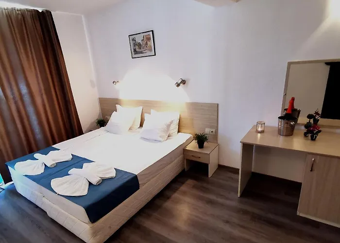 Largo Beach Hotel 3*