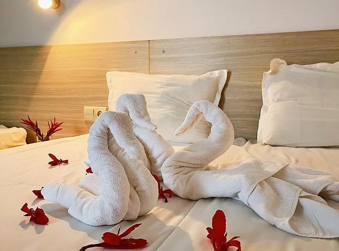 Largo Beach Hotel 阳光海滩