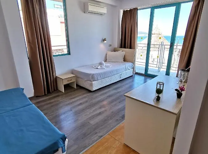 酒店 Largo Beach Hotel 阳光海滩