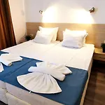 ホテル Largo Beach Hotel 3*