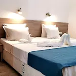 ホテル Largo Beach Hotel 3*