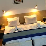 ホテル Largo Beach Hotel