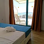 ホテル Largo Beach Hotel 3*