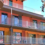 Largo Beach Hotel ホテル