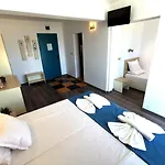 Largo Beach Hotel ホテル
