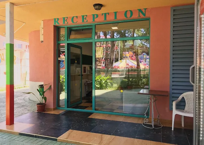 Готель Largo 3*